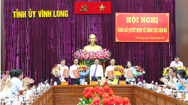 Vĩnh Long bổ nhiệm Giám đốc và 2 Phó Giám đốc Sở Y tế